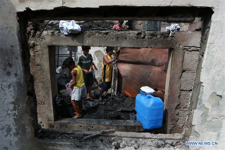 PHILIPPINES-QUEZON CITY-SLUM AREA-FIRE