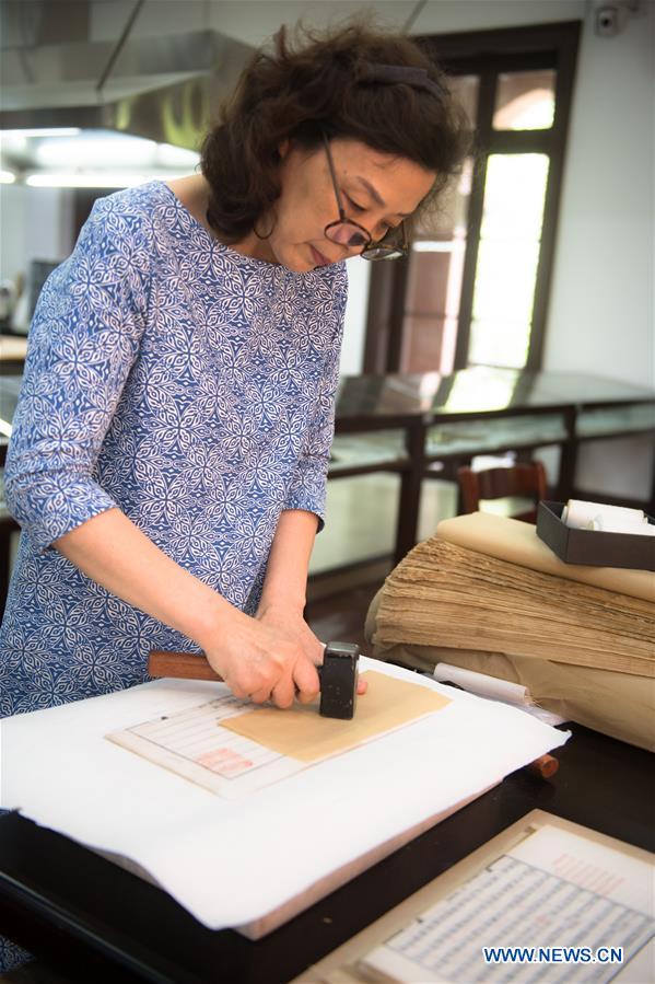 CHINA-HANGZHOU-ANCIENT BOOK RESTORATION (CN)