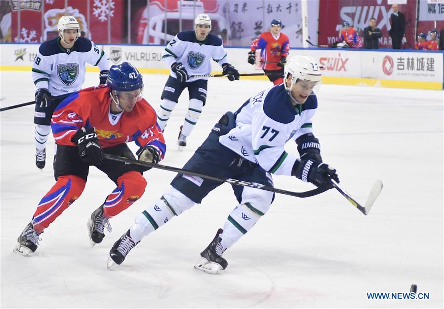 (SP)CHINA-CHANGCHUN-ICE HOCKEY-SILK ROAD SUPREME HOCKEY LEAGUE-TSEN TOU VS UGRA