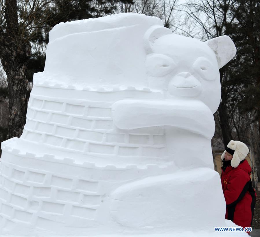 CHINA-HARBIN-SNOW SCULPTURE (CN)  