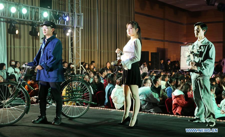 #CHINA-JIANGSU-NANTONG UNIVERSITY-FASHION SHOW (CN)