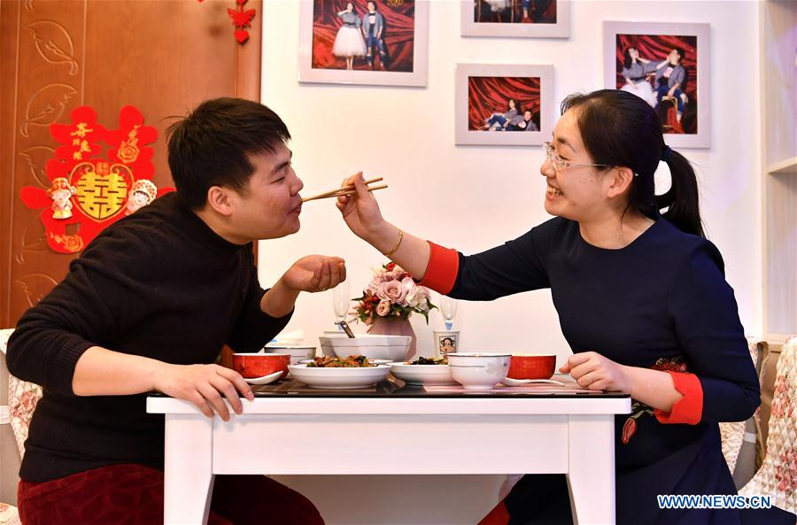 CHINA-TRAIN-COUPLE-SEPARATION