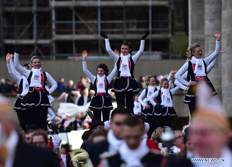 GERMANY-COLOGNE-CARNIVAL-ROSE MONDAY PARADE