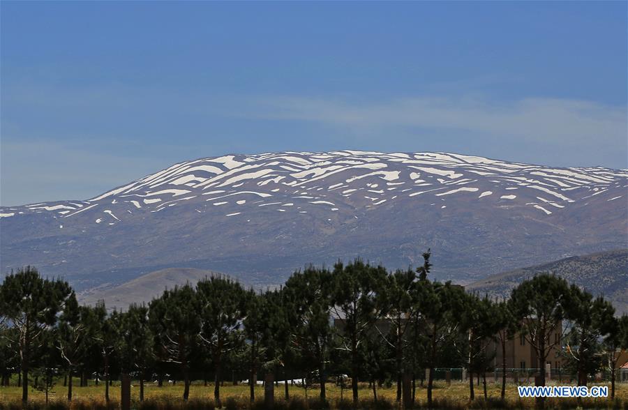 LEBANON-BEKAA VALLEY-SCENERY