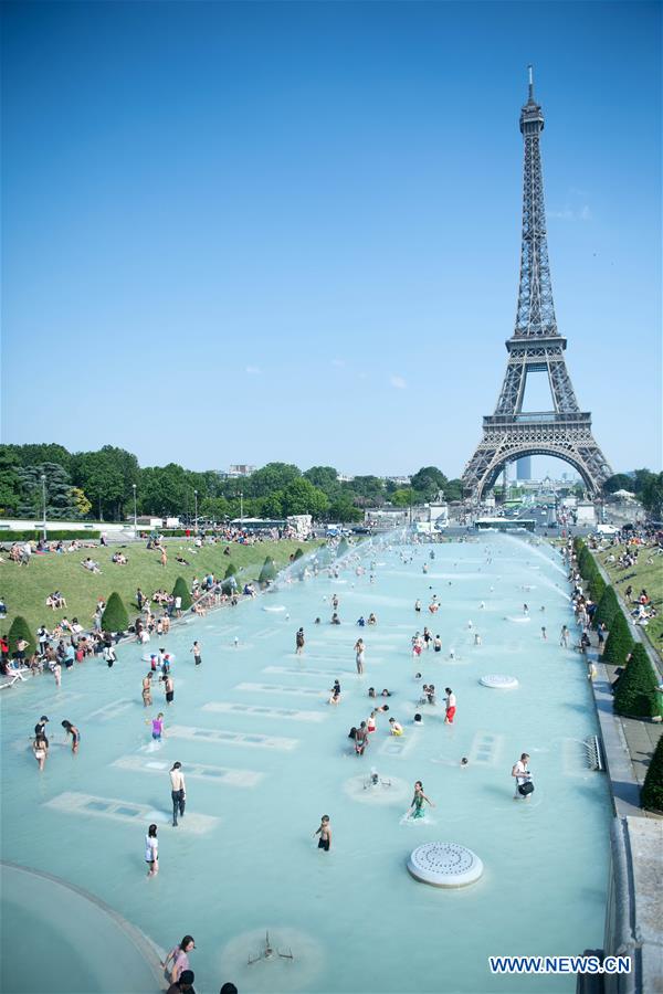 FRANCE-PARIS-HEAT WAVE