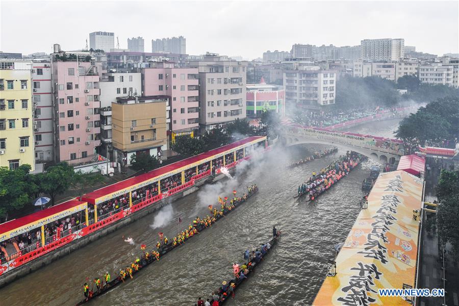 (SP)CHINA-GUANGZHOU-DRAGON BOAT-CHEBEI VILLAGE(CN)