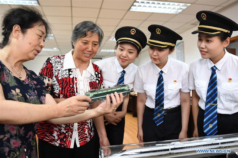 CHINA-SHAANXI-FEMALE BULLET TRAIN DRIVERS (CN)