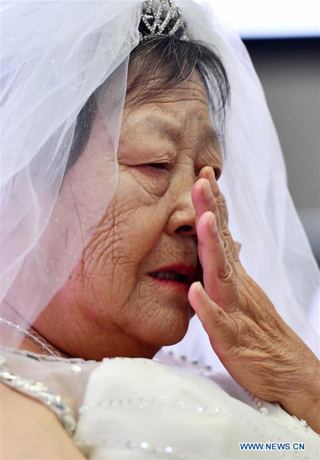 CHINA-TIANJIN-ELDERLY COUPLES-WEDDING PHOTOS (CN)