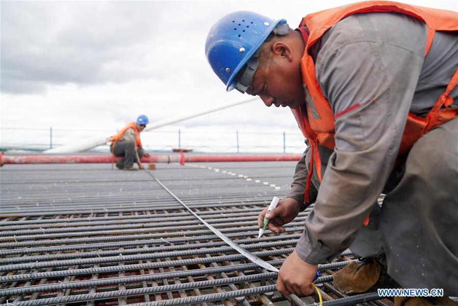 CHINA-HEILONGJIANG-CHINA-RUSSIA HIGHWAY BRIDGE-CONSTRUCTION (CN)