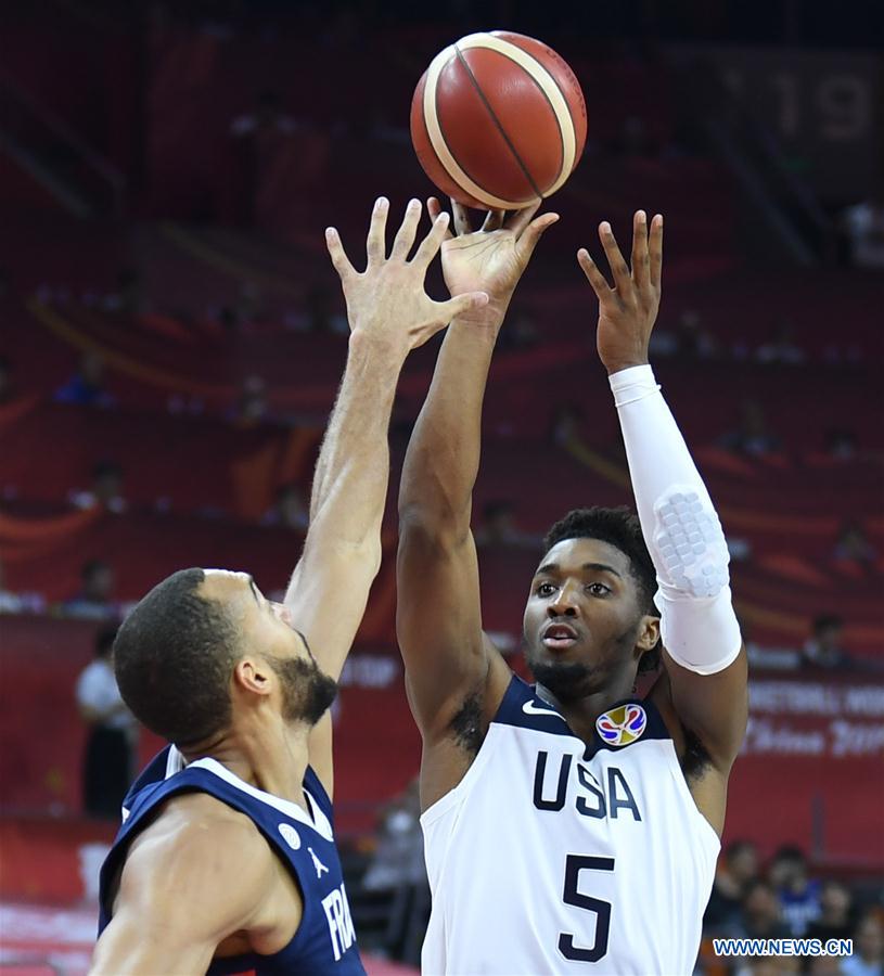 (SP)CHINA-DONGGUAN-BASKETBALL-FIBA WORLD CUP-QUARTER FINAL-USA VS FRANCE (CN)