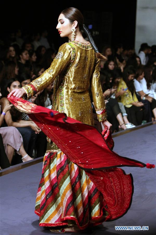 PAKISTAN-KARACHI-FASHION WEEK