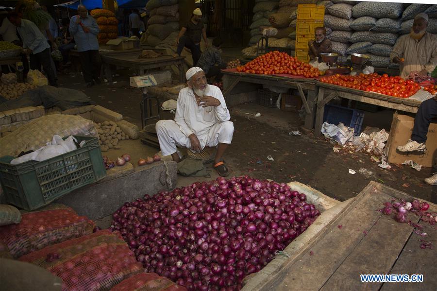 INDIA-NEW DELHI-ONION PRICES-INCREASE