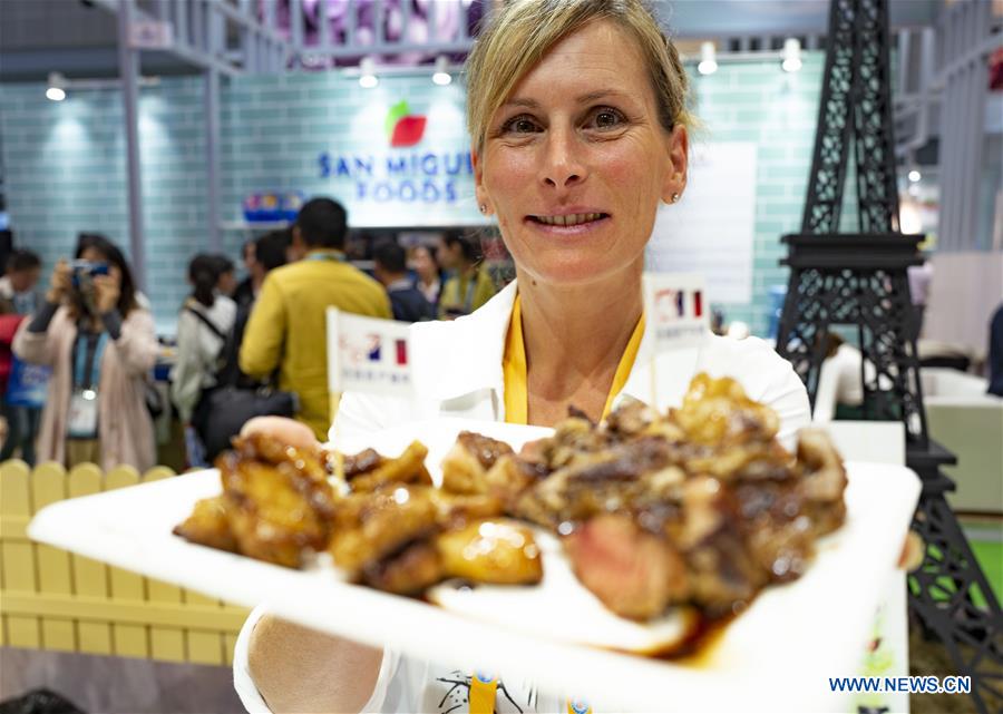 (CIIE)CHINA-SHANGHAI-CIIE-FRENCH CHEF(CN)