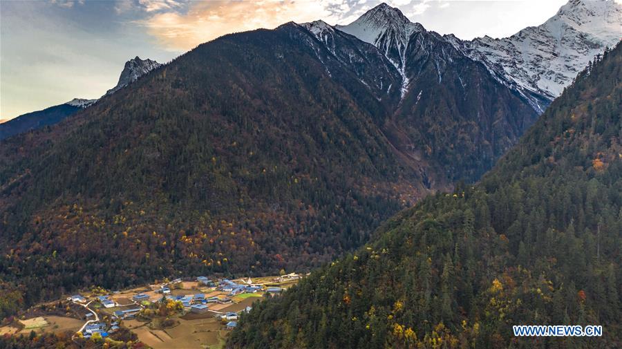 CHINA-YUNNAN-DEQEN-YUBENG VILLAGE-SCENERY (CN)