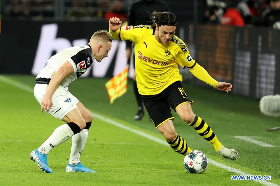 (SP)GERMANY-DORTMUND-SOCCER-BUNDESLIGA-DORTMUND VS PADERBORN