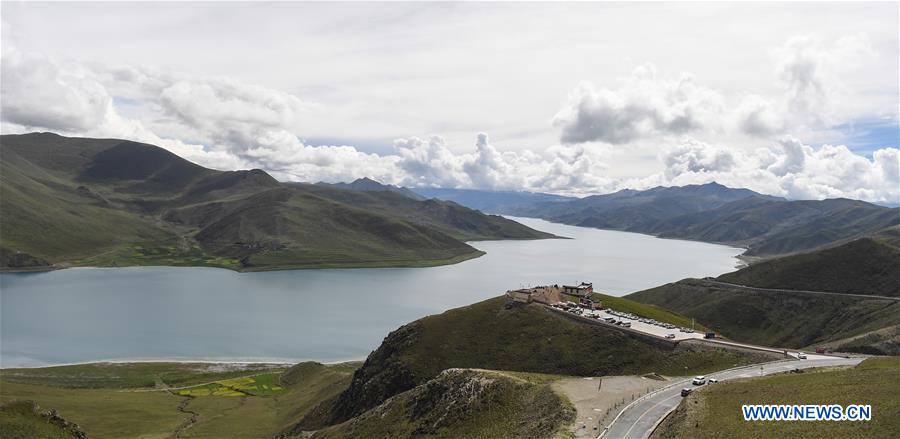 CHINA-TIBET-YAMZBOG YUMCO LAKE-SCENERY (CN)