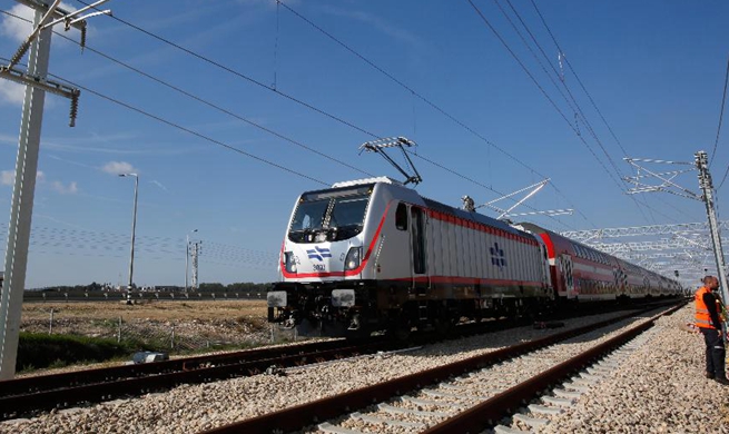 New Jerusalem-Tel Aviv express train makes first test run