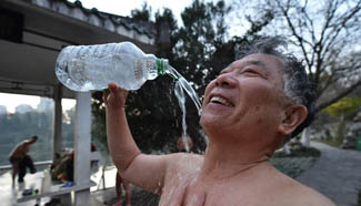 In pics: winter swimming team in E China