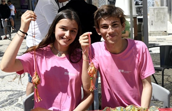 Dragon boat sailing event held in Aveiro, Portugal