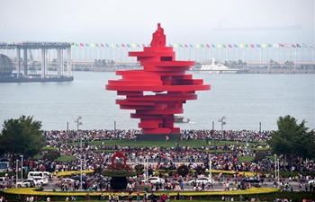 People enjoy holiday time during Dragon Boat Festival in east China's Shandong