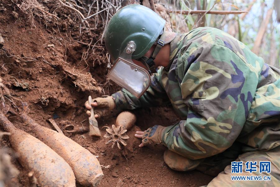 （圖文互動(dòng)）（1）和平年代，離死神最近的人——南部戰(zhàn)區(qū)陸軍云南掃雷大隊(duì)邊境掃雷排爆記事