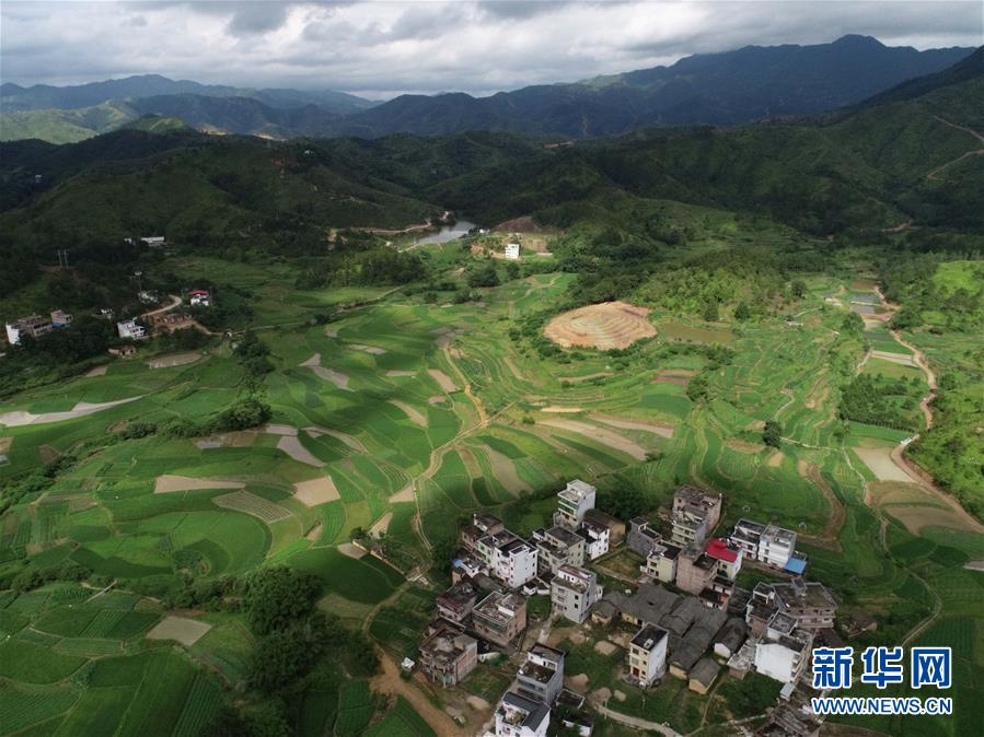 （在習(xí)近平新時代中國特色社會主義思想指引下——新時代新作為新篇章·習(xí)近平總書記關(guān)切事·圖文互動）（4）新生活、新盼頭——脫貧攻堅新形勢速覽