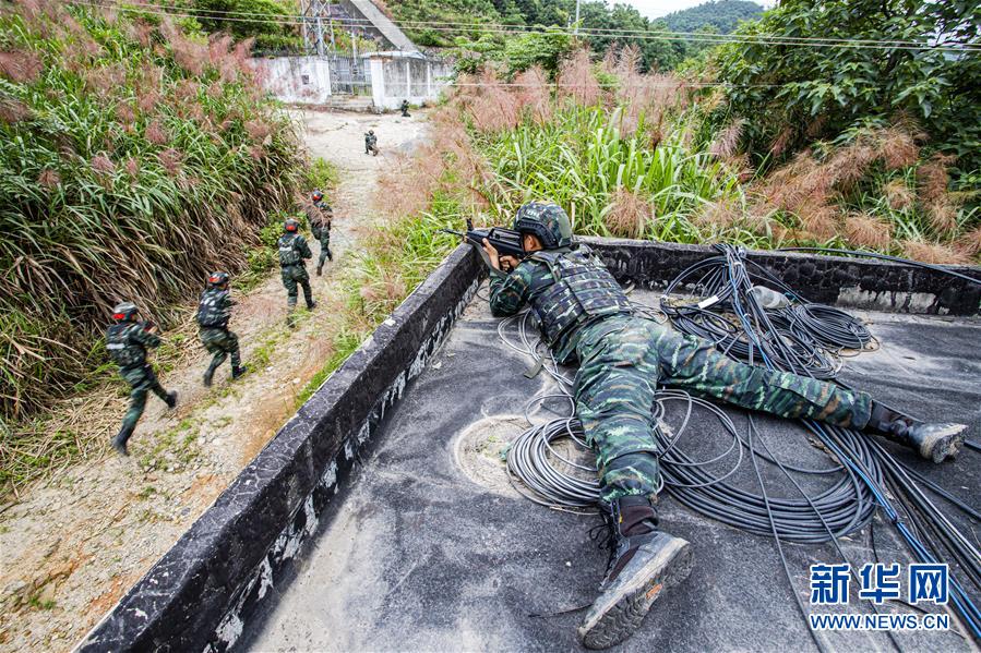 （圖文互動）（7）武警部隊(duì)抓好常態(tài)化疫情防控條件下“魔鬼周”極限訓(xùn)練