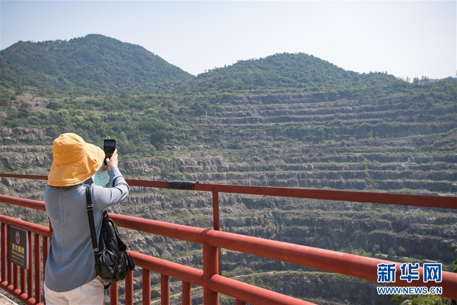 （走向我們的小康生活·圖文互動）（2）游客來了，小康近了——生態(tài)旅游引領湖北山區(qū)蝶變二三事