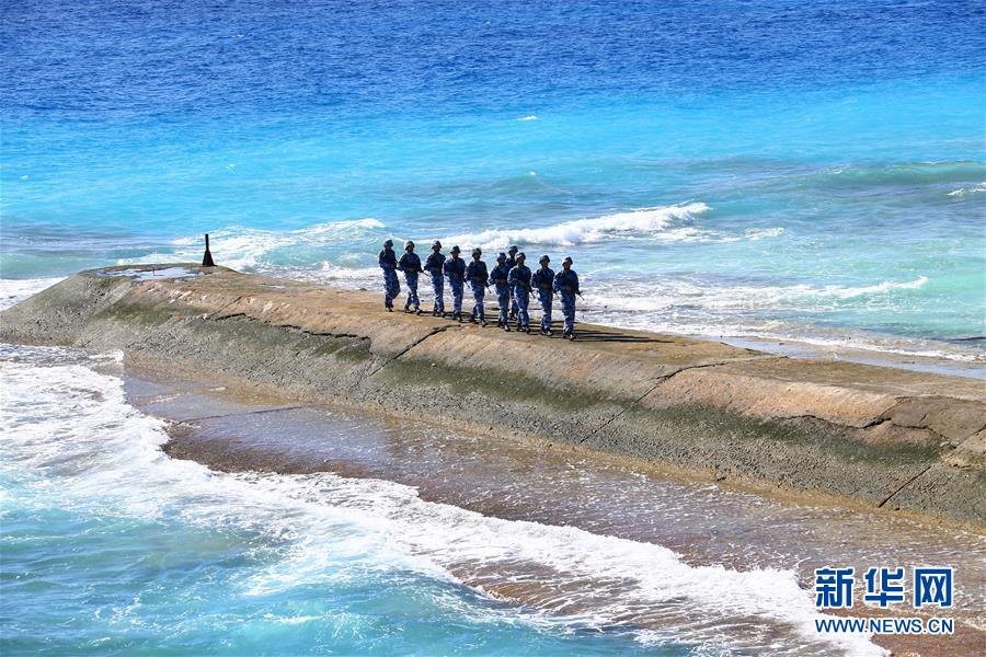 （新華全媒頭條·圖文互動）（10）沿著中國特色強軍之路闊步前進(jìn)——黨中央、中央軍委領(lǐng)導(dǎo)推進(jìn)國防和軍隊建設(shè)70年紀(jì)實