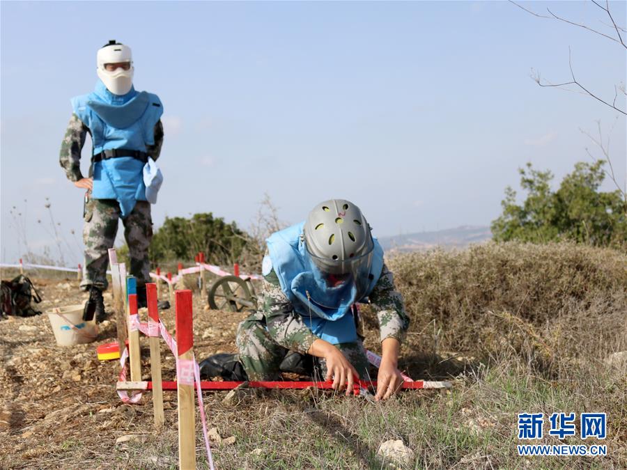 （新華全媒頭條·圖文互動）（12）沿著中國特色強軍之路闊步前進(jìn)——黨中央、中央軍委領(lǐng)導(dǎo)推進(jìn)國防和軍隊建設(shè)70年紀(jì)實