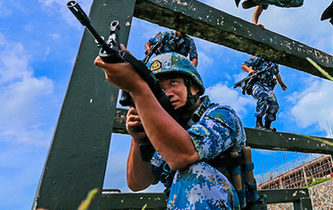 海軍陸戰(zhàn)隊(duì)特種障礙訓(xùn)練，敢來嗎？