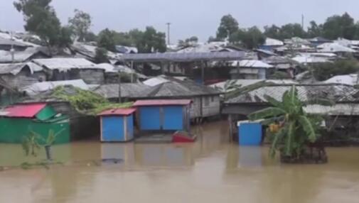 天災(zāi)！暴雨傾盆 孟加拉國(guó)難民村30萬(wàn)人被困